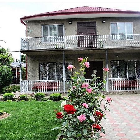 Hotel Oniks Kutaisi Exterior photo