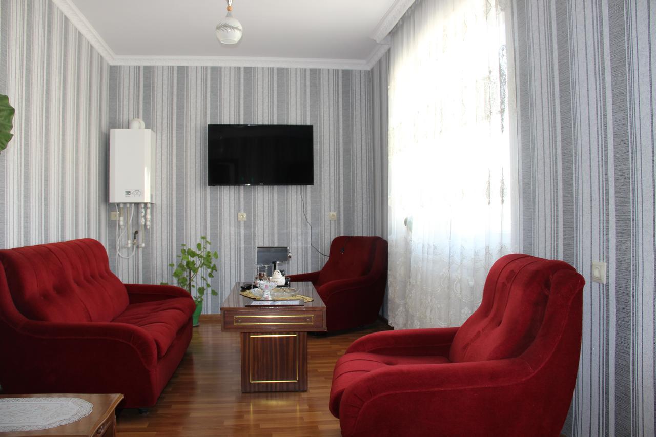 Hotel Oniks Kutaisi Exterior photo