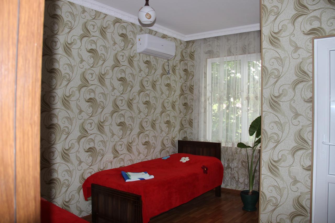 Hotel Oniks Kutaisi Exterior photo